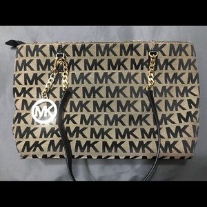 Authentic Michael Kors Jet Set Chain Tote